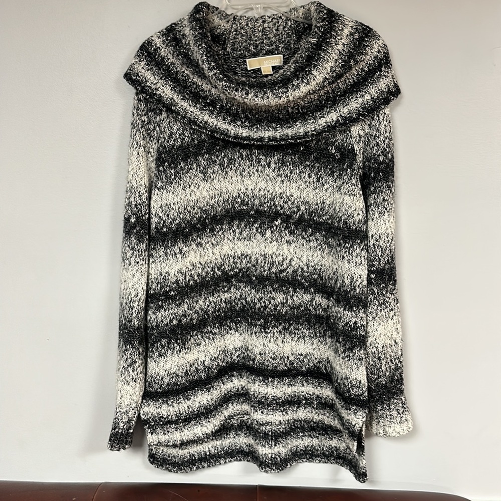 Beautiful Michael Kors Black & Gray  Cowl Neck Heavy weight Sweater , Large